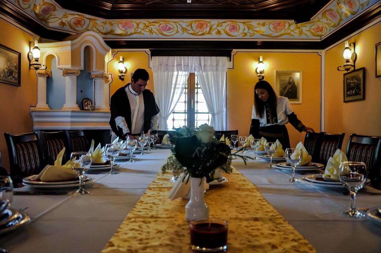 The House Of The Miyaks Otel Rostusa Dış mekan fotoğraf